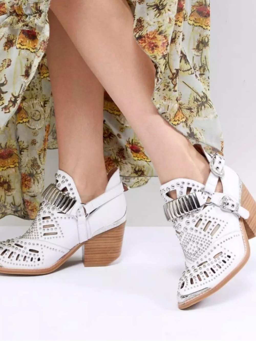 Jeffrey Campbell Calhoun Cutout Booties